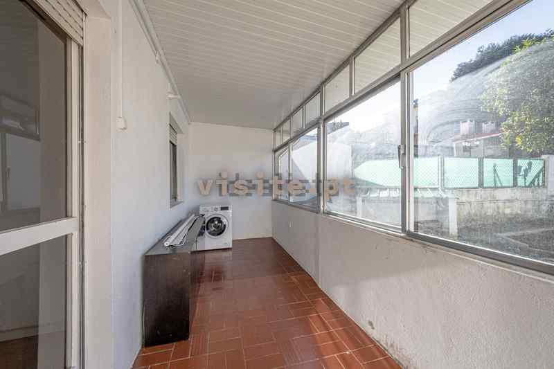 Apartamento T2 à venda na rua Antero de Quental General Torres Santa